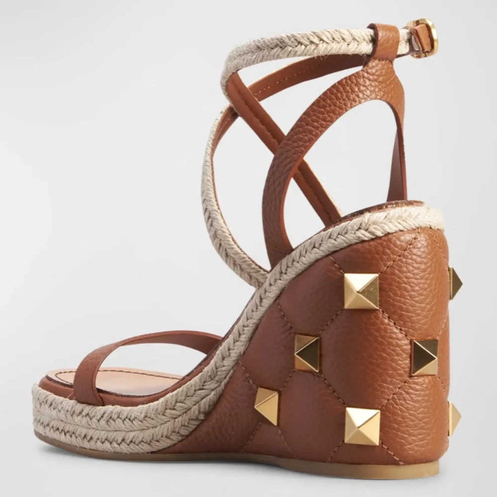 NIB $1150 Valentino Garavani Roman Stud Quilted Wedge Espadrilles in size 8/38!